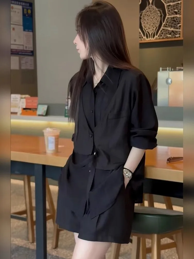 2026 summer High-end Korean version fashion and thin suit women thin salt fake two-piece sunscreen top and shorts two-piece set
