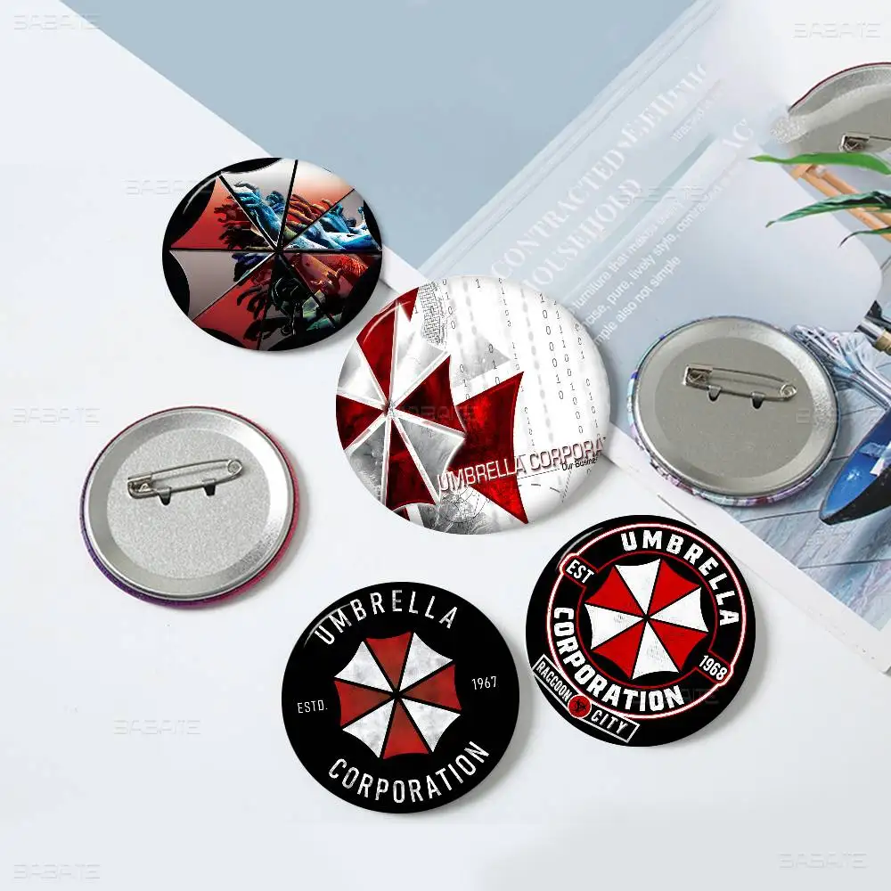 R-Resident Evil Photo Brooches Creative Round Badge Gifts Pins 32/44/58mm