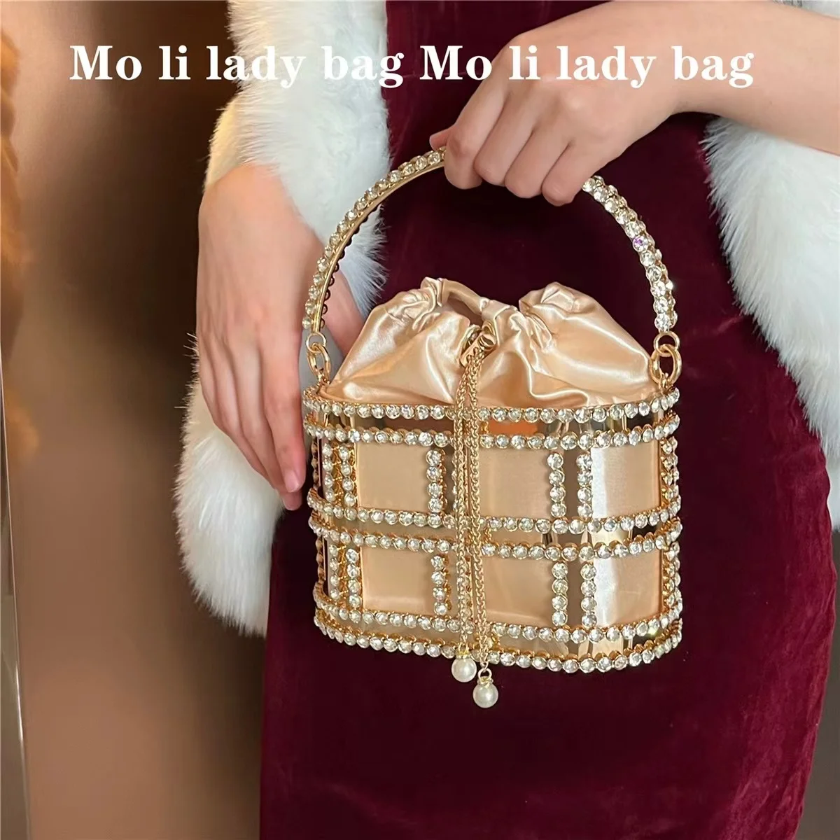 

Hollow Out Metal Cage Crystal Shiny Diamonds Evening Bag Women Elegant Handbag Wedding Party Clutch Purse Shoulder Crossbody Bag