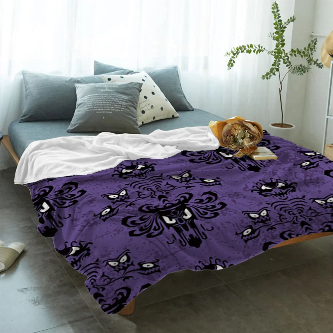 Halloween Grimace Haunted Mansion Bed Cover Blankets Flannel Travel Fleece Throw Wrap Hypoallergenic Improve Sleep Anti-Allergy