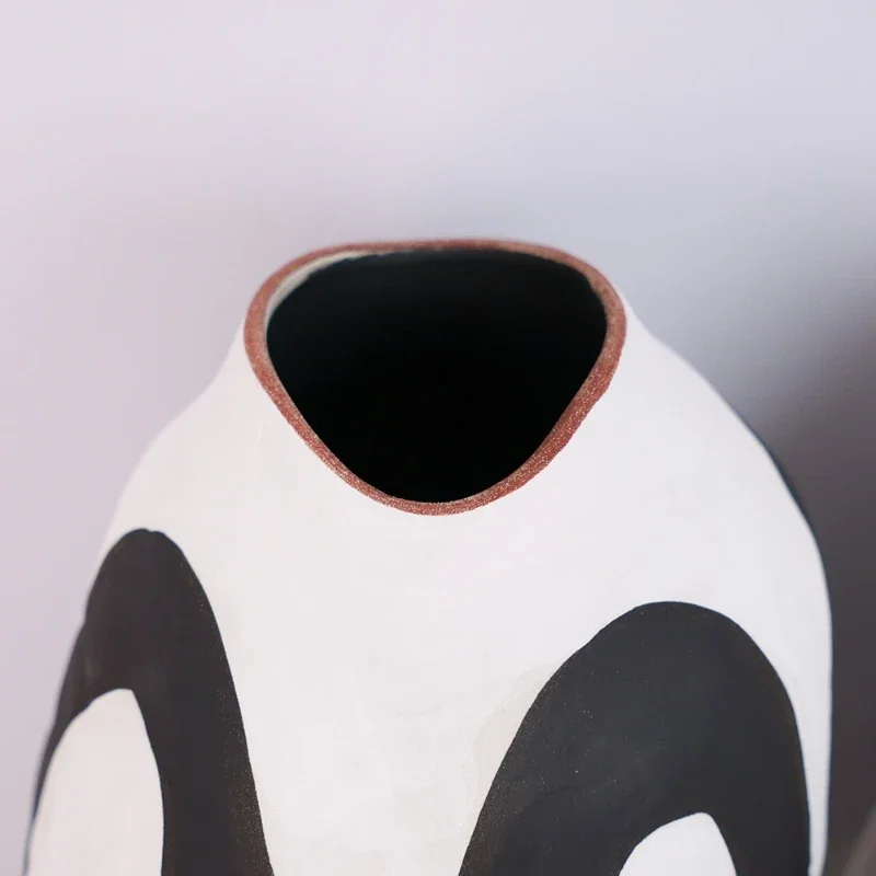 

Living room ceramic vase, designer homestay hand-painted decorations