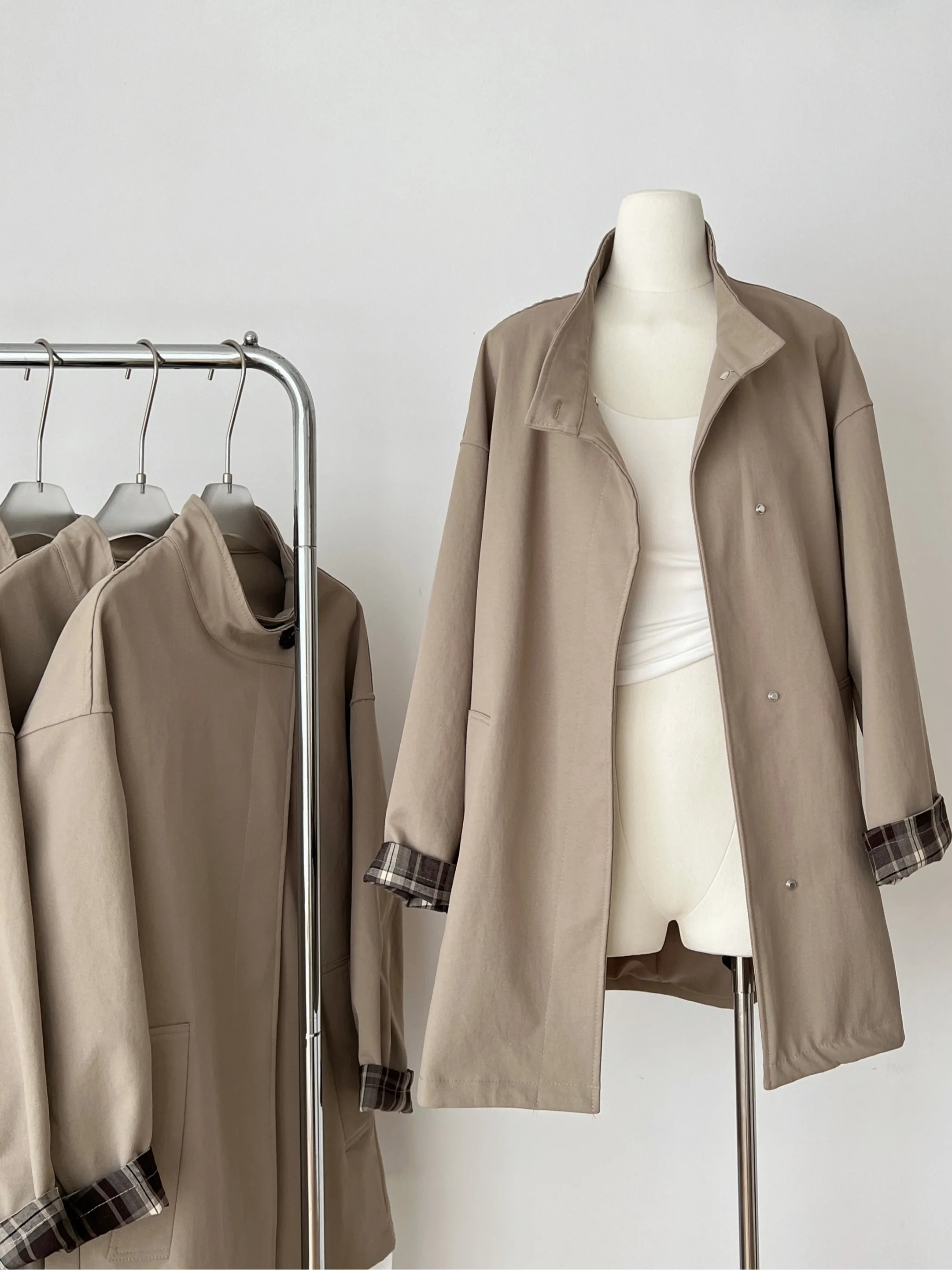 

Ladies Loose Briti Sle Jaet 2025 Autumn Season New Faion Color Blo Patchwork Top Trendy Polyester Fiber 00%