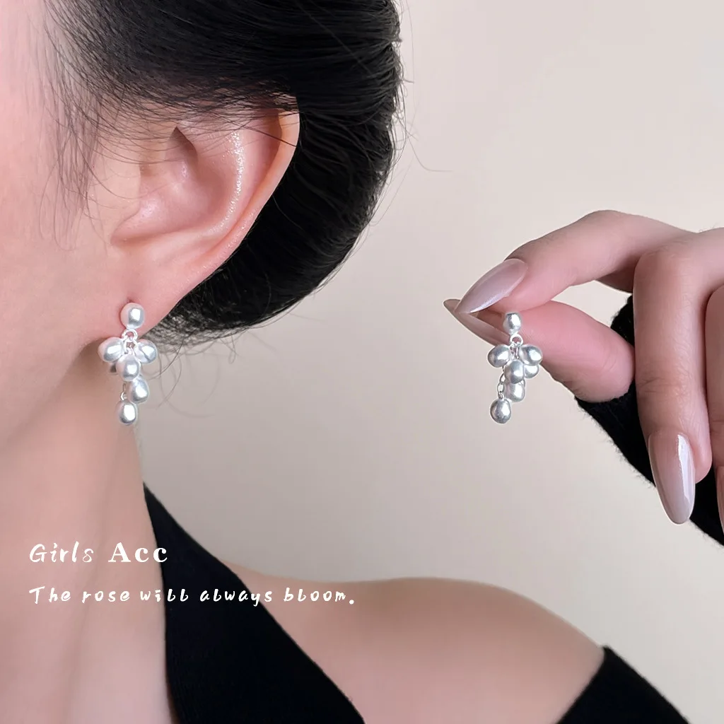 Wholesale High Quality French Style Grape Cluster Earrings Fashion Minimalist Design Tassel Drop Earrings for Women Jewelry Gift