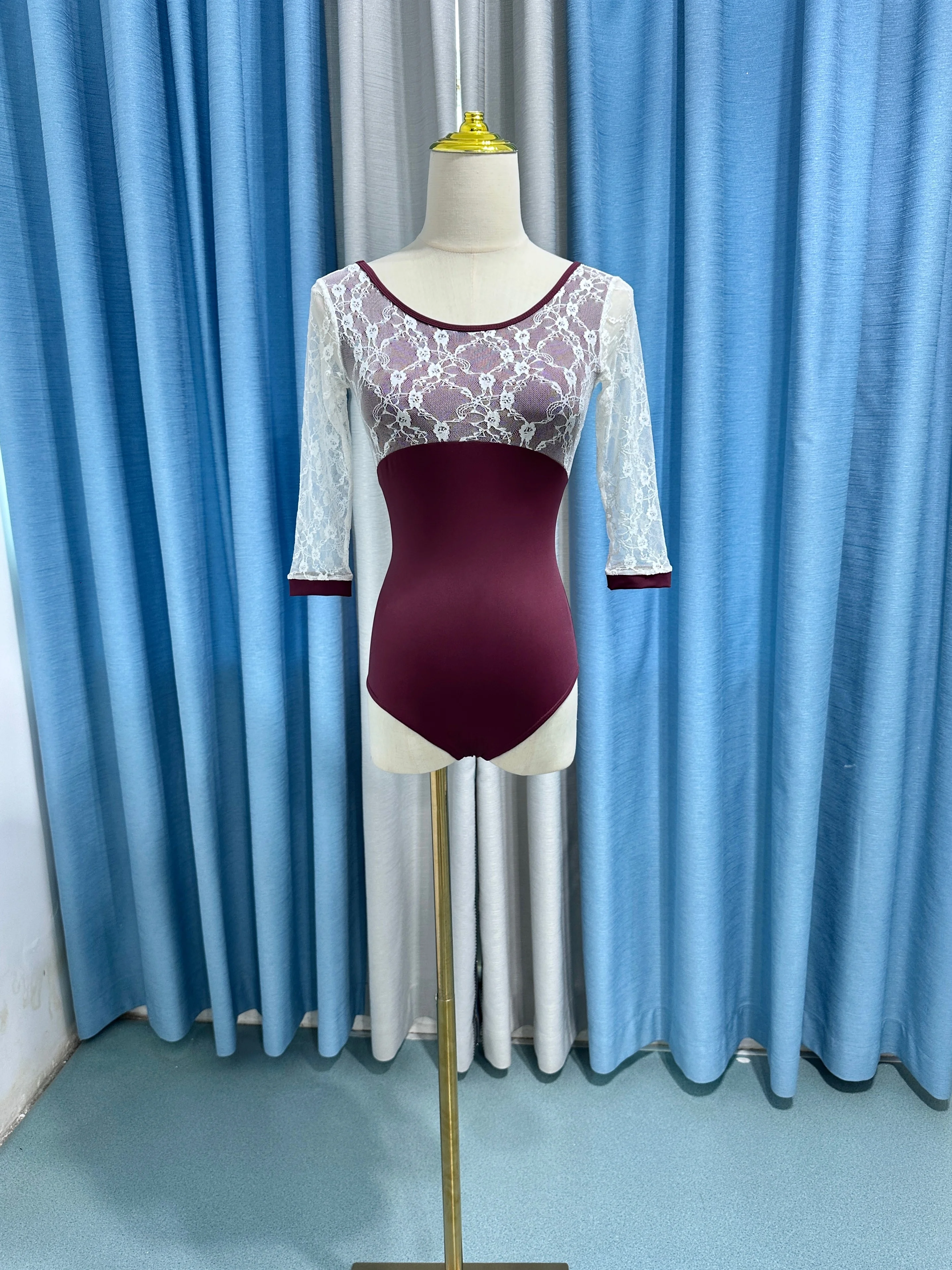 خريف الباليه الرقص ثياب النساء 2025 الدانتيل كم الجمباز الرقص ارتداء الكبار عالية الجودة أنيقة رداء رقص الباليه