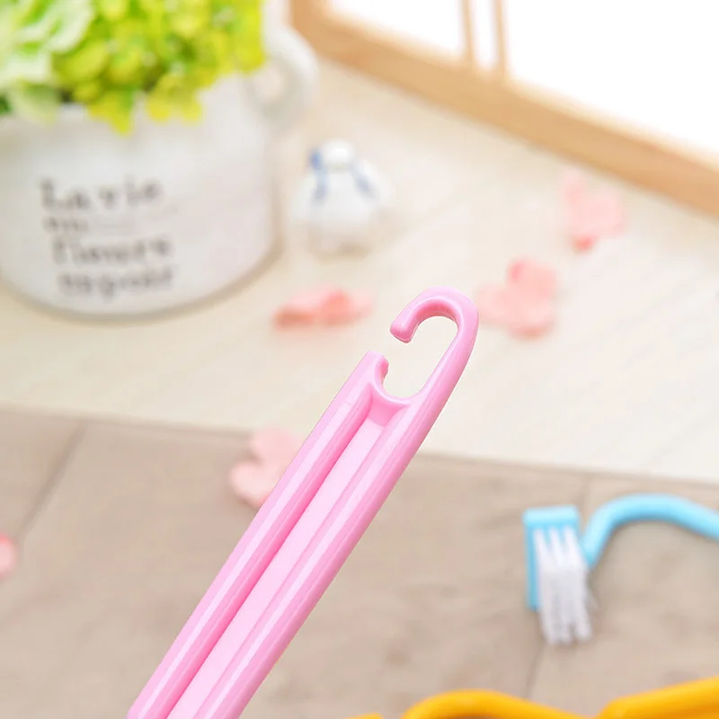 1PC New Portable Toilet Brush Scrubber V-type Cleaner Clean Brush Bent Bowl Handle No Dead Corner Cleaning Brush Random Color