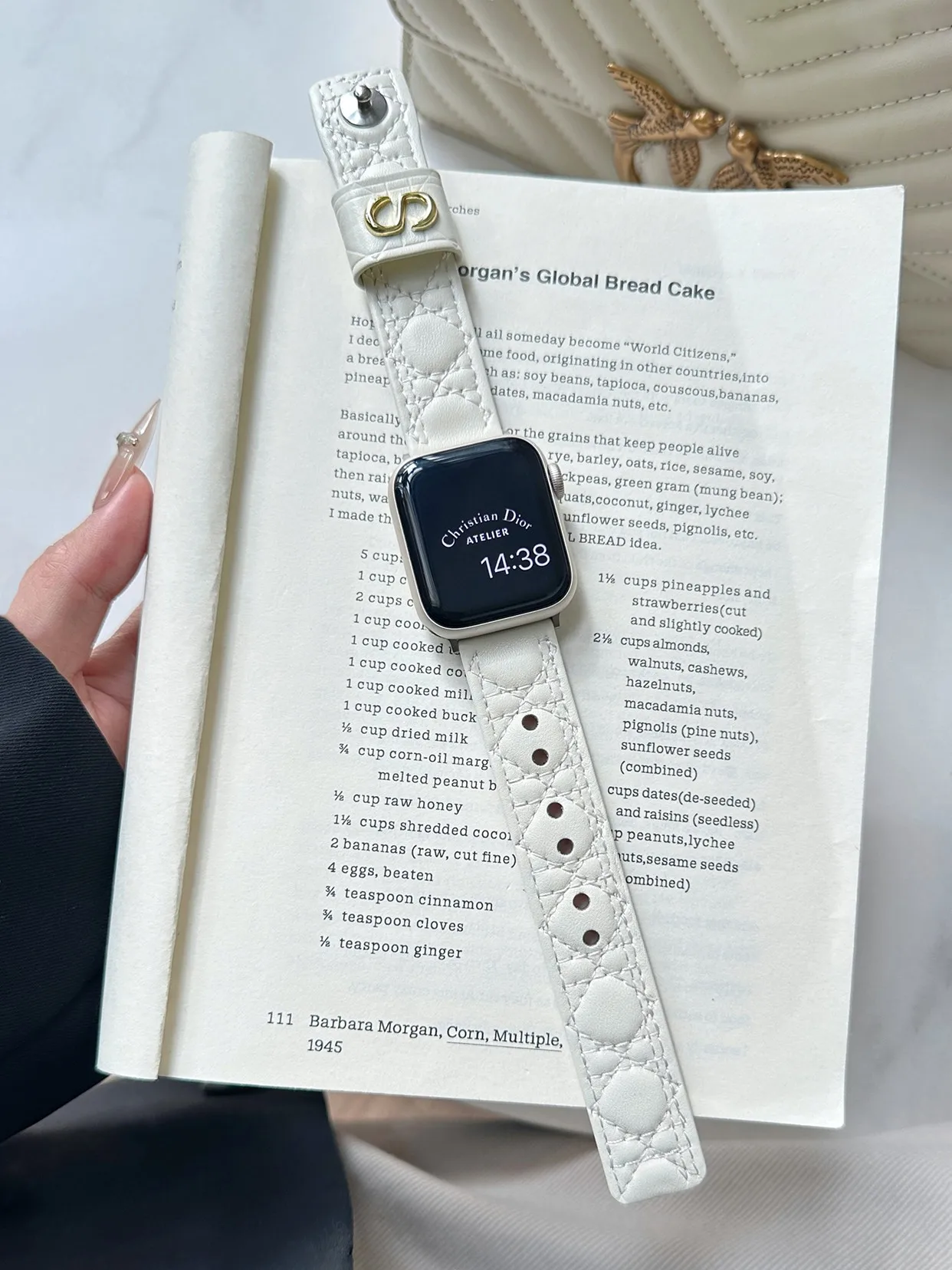 

Кожаный ремешок Grid для iWatch, совместимый с размерами 38 мм, 40 мм, 41 мм, 42 мм, 44 мм, 45 мм, 49 мм, модный ремешок.