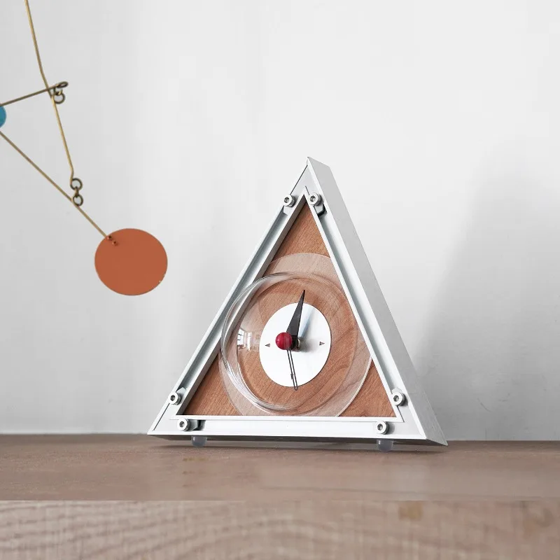 Bauhaus Triangle Clock Geometric Silent Desktop Timepiece Modern Home Decor Stylish Minimalist Decorative Accessory for Office