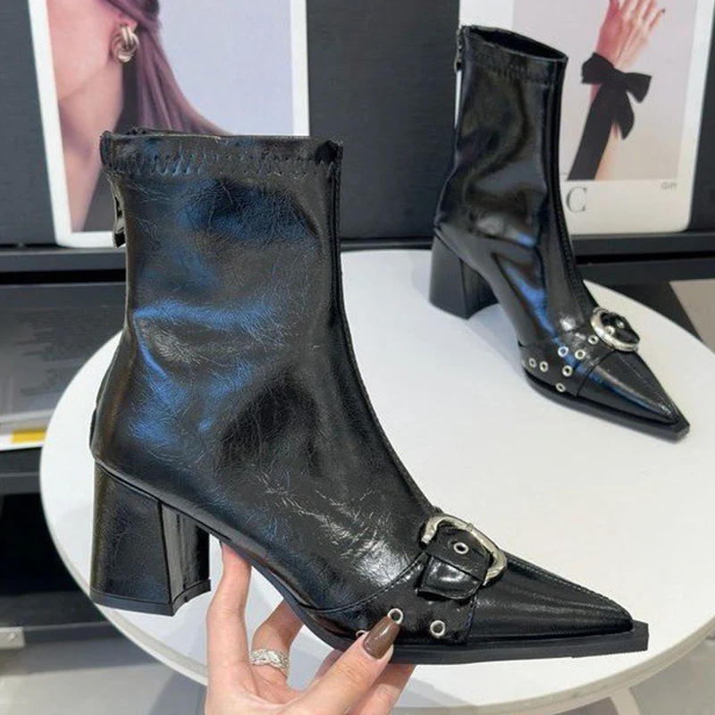 

Осенне-зимние женские кожаные ботильоны с острым носком, роскошные элегантные женские черные короткие ботинки высокого качества во французском стиле на высоком каблуке