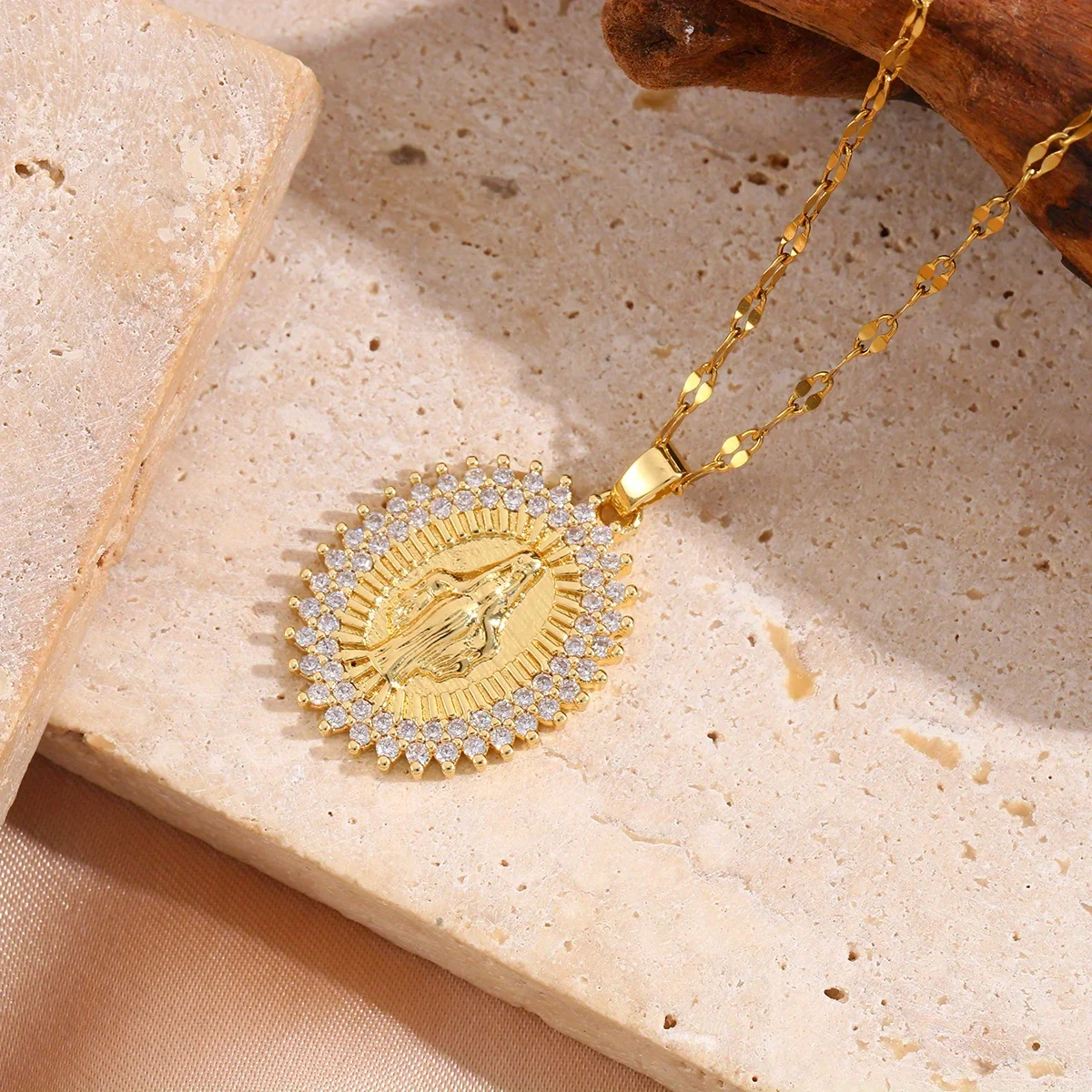 قلادة بقلادة بيضاوية مريم العذراء من جيبسوفيلا للرجال، هدية مجوهرات تميمة دينية محظوظة لمناسبات متعددة