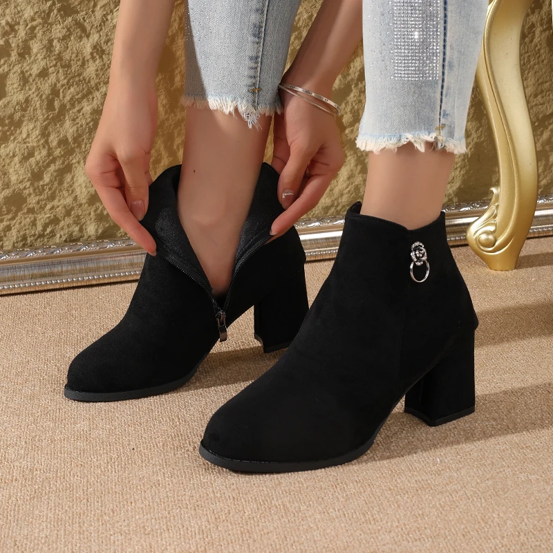 

2025 Winter Chunky Heel Pointed-Toe Suede Fashion Boots - Fleece-Lined European & American Style Work Commute Boots