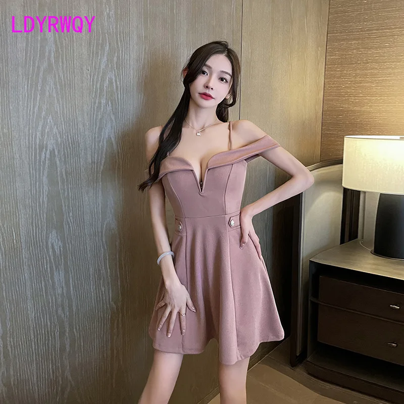 

2023 New Sexy Waist Wrapping, Bust Covering, Belly Covering Dress, Elegant Backless Strap Women's Short Dress