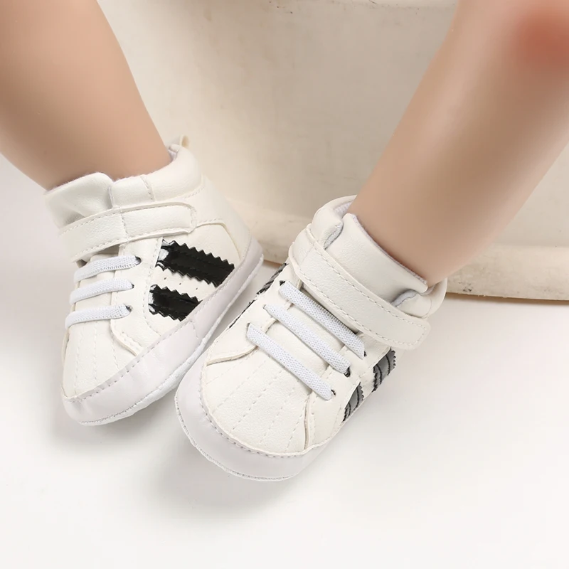 Weiße Tauf-Babyschuhe für Jungen und Mädchen, weichsohlige Baptismusschuhe, Sneakers für Neugeborene, Tauf-Lauflernschuhe – Detail 29