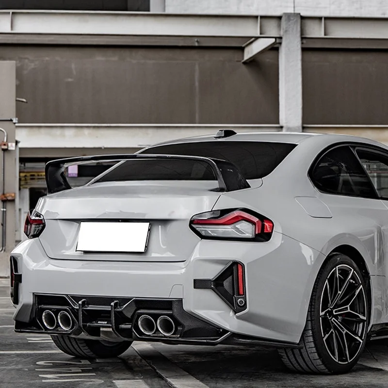 2023 + di Vendita Caldo In Fibra di Carbonio Auto Paraurti Posteriore Diffusore Labbro Per BMW M2 G87 Labbro Posteriore Cinghia Luce Diffusore Posteriore