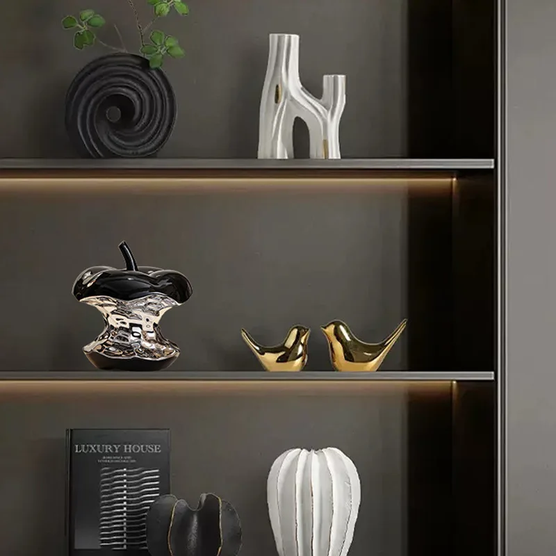 زخارف التفاح المطلية بالسيراميك الفاخرة الحديثة والفن التجريدي والعناصر الزخرفية الإبداعية لكابينة تلفزيون غرفة المعيشة #4