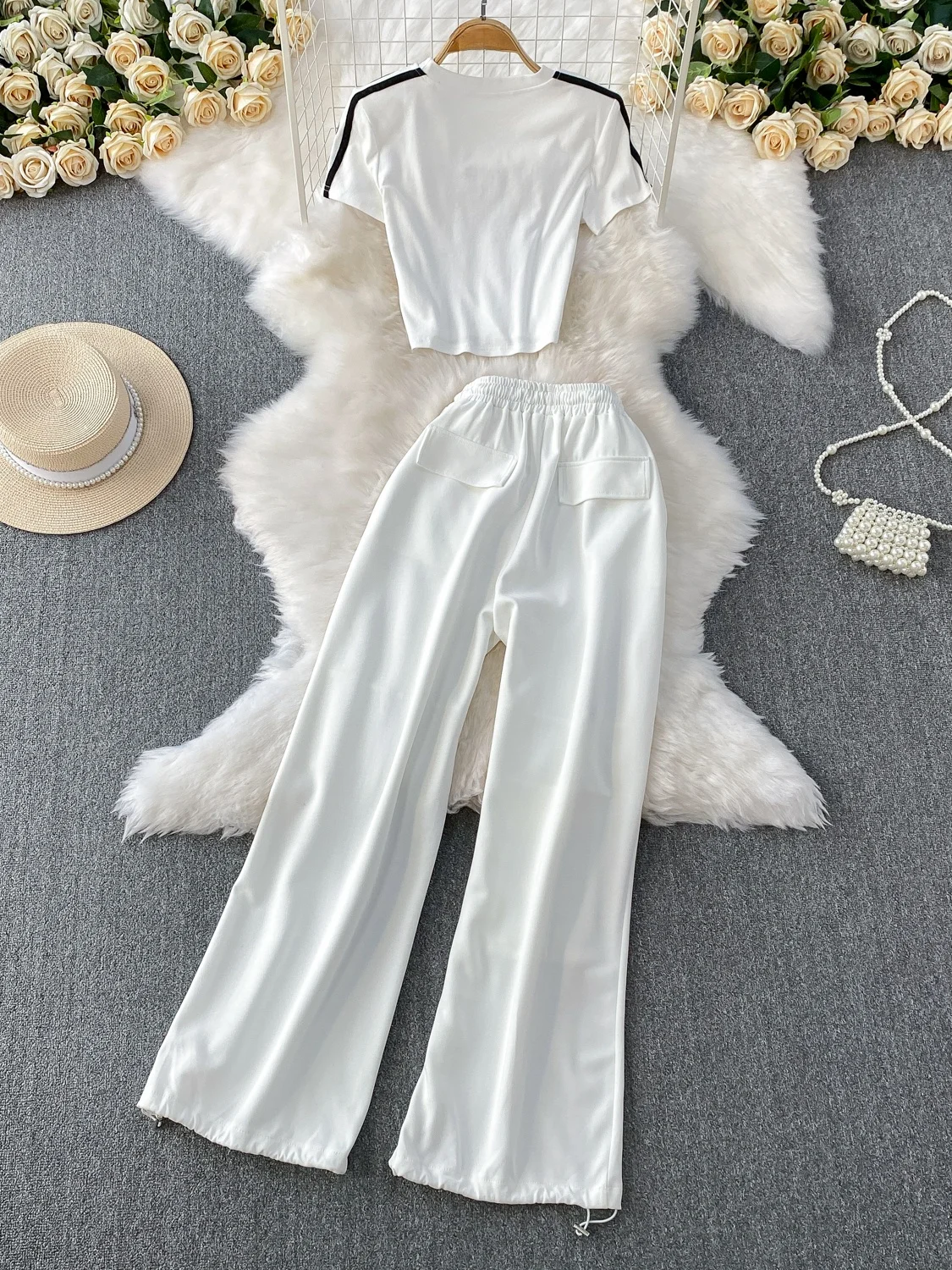 

2025 New Design ort Sve T-irt Top + High Waist Dstring Pants Two-Piece Set Slimming Effect oulder Width T-irt Set