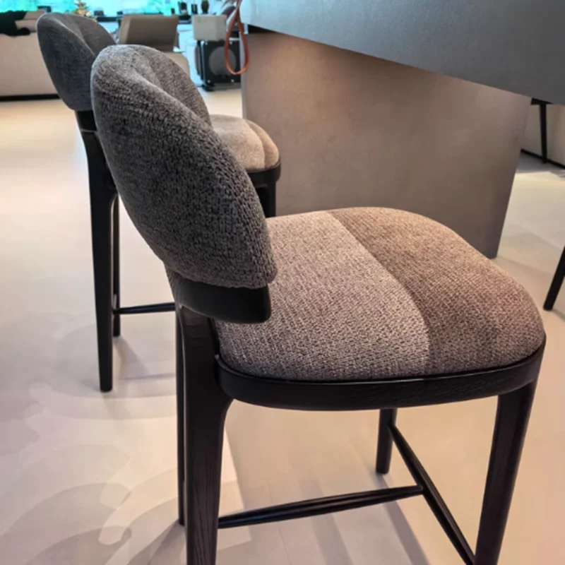 كراسي بار الحلاق الأسود التصميم الحديث الحد الأدنى الفاخرة مقاعد للبار مكاتب الاستقبال مريحة تابوريتي ألتو الأثاث الفريد
