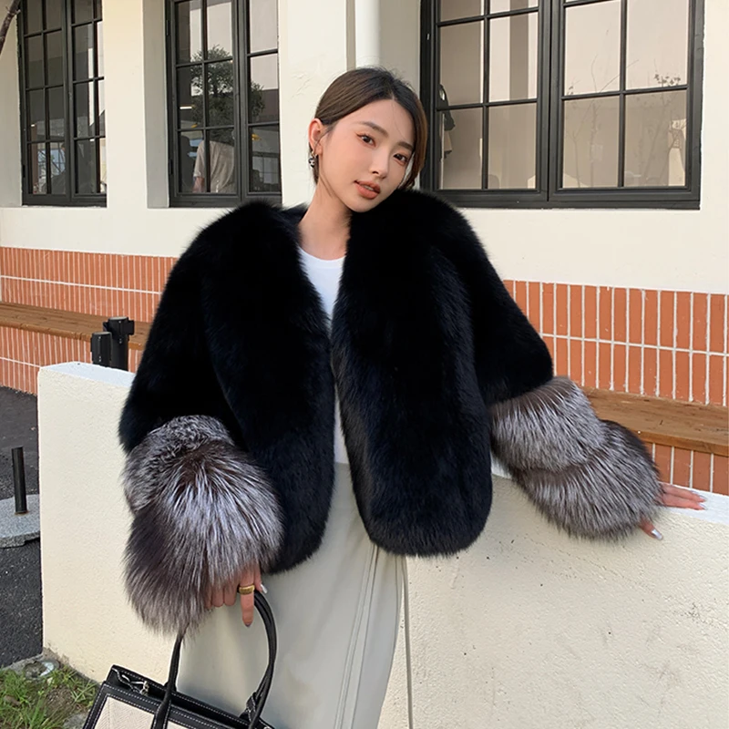 2023 Import Fox Fur Jacket Women's Whole Leather Winter Short Fashion V-neck Silver Fox Sleeve Splicing Warm 100% Real Fur Coat