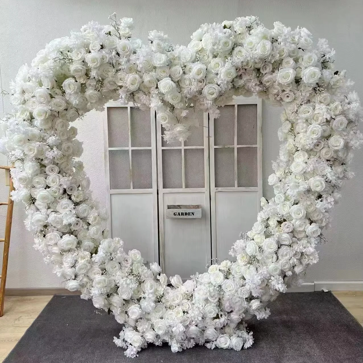 

Customized Wedding Heart Shape White Flower Arch with Stand Proposal Props Backdrop Heart Flower Arch