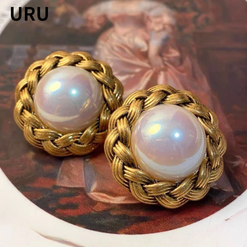 Modern Jewelry Elegant Design Texture Metal Simulated Pearl Stud Earrings For Women Female Gifts Simply Design Ear Accessories