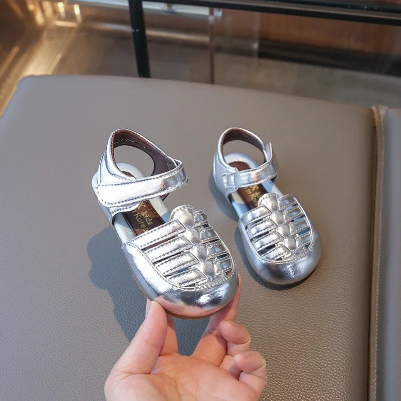 

2025 Simple Girls Silver Sandals Summer Trend Causal Sandals for Kids Fashion Toddlers Toes-covered Children Shoes