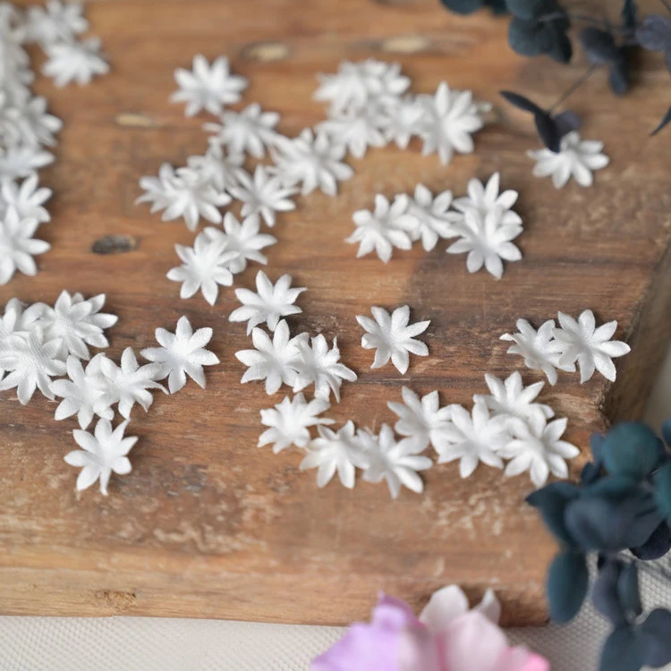 100 Stück/Packung.1,2CM Satin-Blütenblätter DIY 3D-Blume. Handgefertigte Dekorative Blumenstücke für Hochzeitskleider und Schleier-Accessoires RS24505 – Detail 6