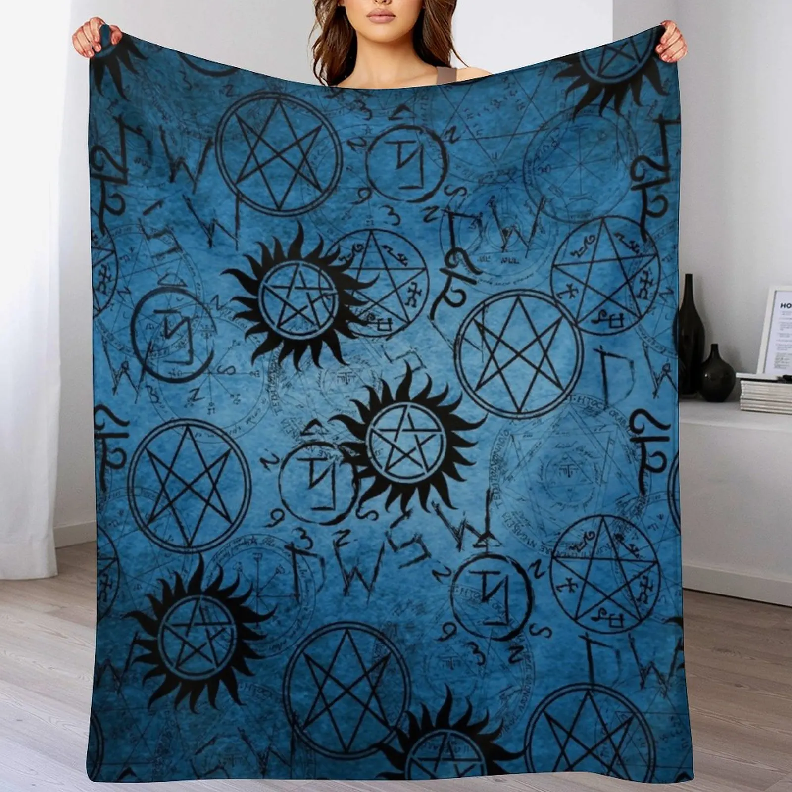 

Supernatural Blue Throw Blanket Summer Cool Breathable Blanket for Sleeping