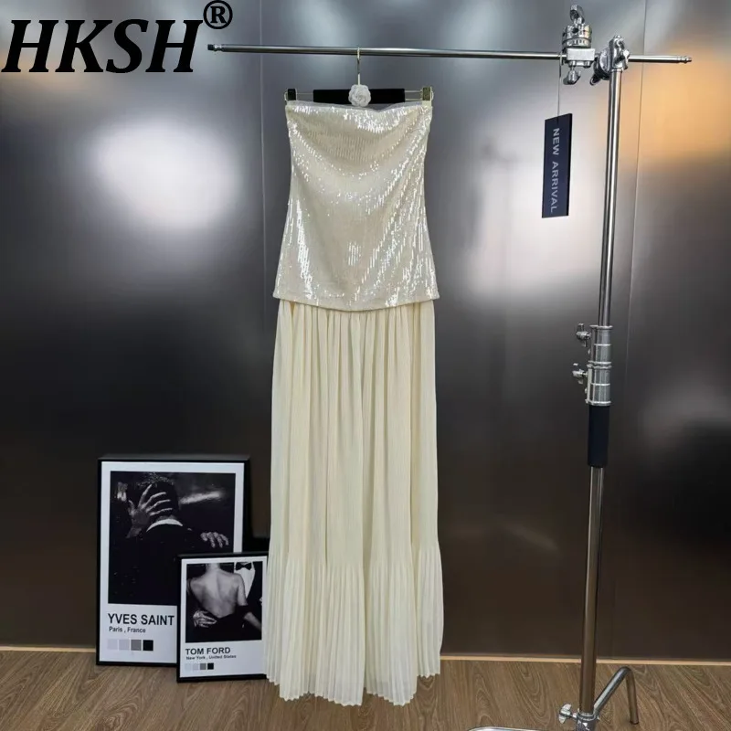 

HKSH Summer New Women French High Street Trendy Sequins Patchwork Pleated Mesh Stylish Elegant Sleeveless Strapless Dress HK7829