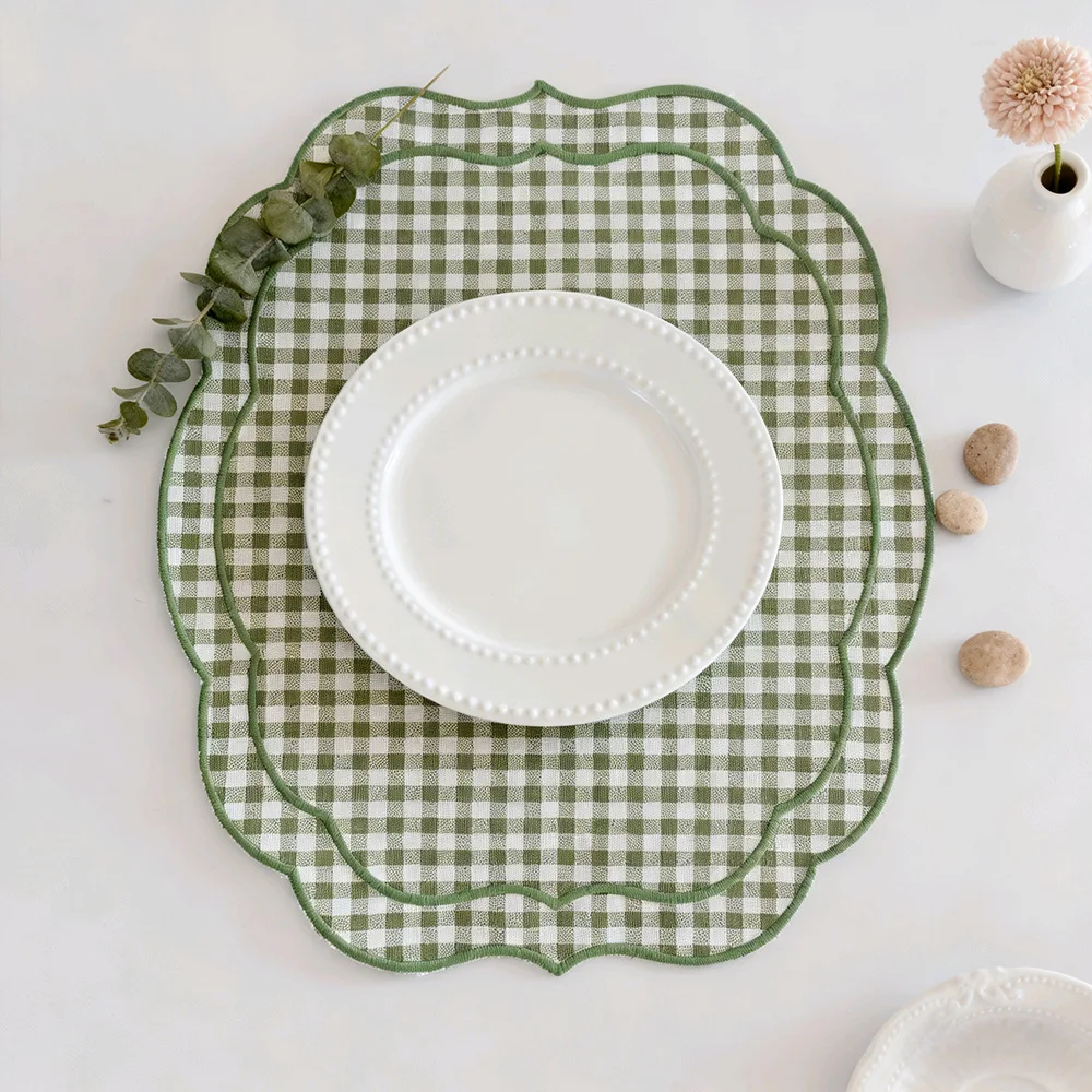 Wave Edge Embroidered Checkered Placemat 4PCS Cotton and Linen Reusable Wedding Party Desktop Decoration