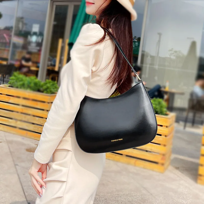 

European and American Ladies' Bag with High-grade Feeling Retro Women's Bag Simple Niche Baguette Single Shoulder Armpit Bag