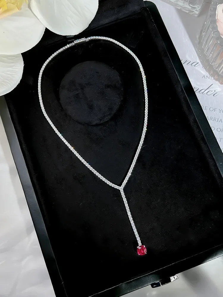 New Diamond Micro Inlaid Red Treasure Silver Necklace For Women's Collarbone Chain Versatile And Luxury Small And Unique Jewelry