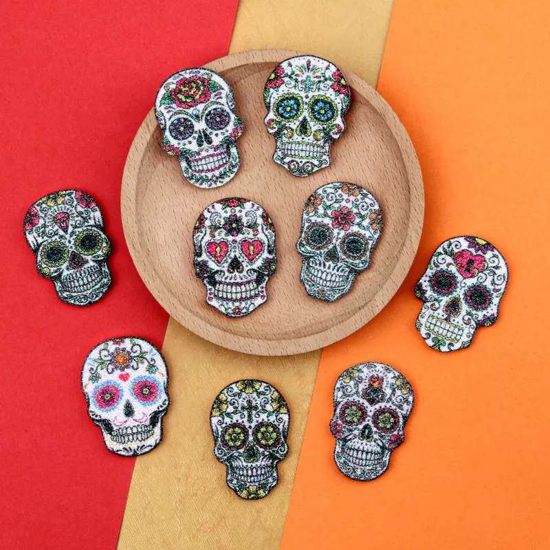 100 Stück heiß begehrte glänzende Totenkopf-Applikationen für DIY-Kleidung, Hut-Aufnäher und Dekoration – Detail 1