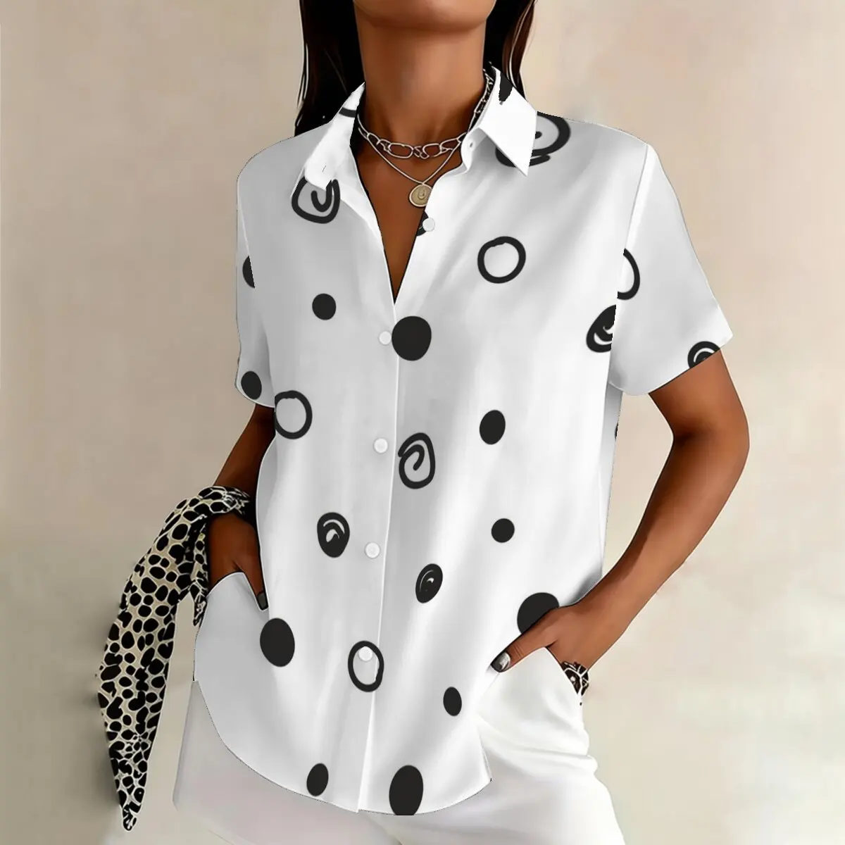 

Простая и стильная женская летняя рубашка больших размеров с круглым принтом и короткими рукавами, модный универсальный топ на каждый день.