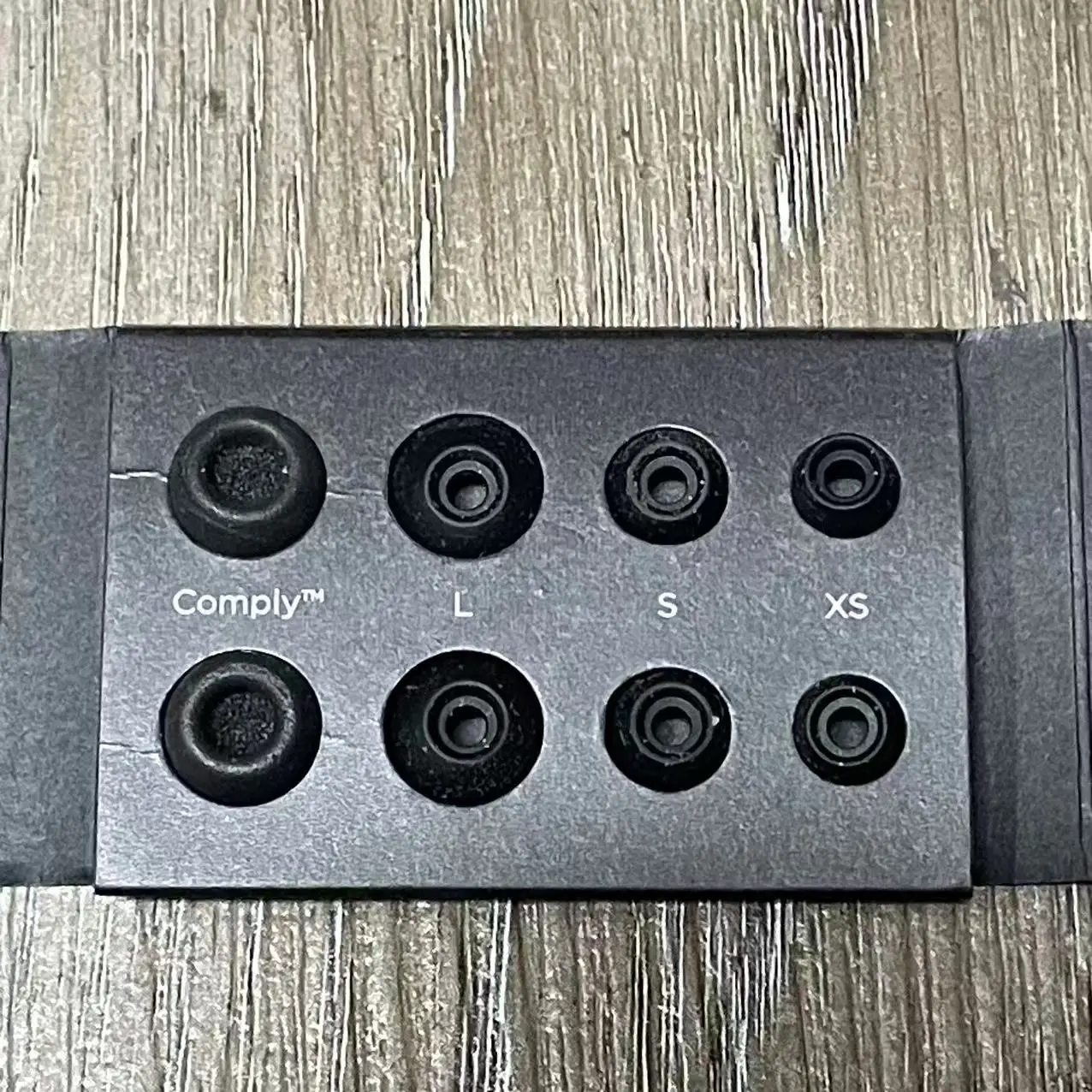 Oryginalne wkładki douszne do słuchawek Bang & Olufsen Beoplay EX/Beocom EX EQ ELEVEN, zamiennik silikonowych wkładek dousznych B&O. — zdjęcie produktu 3