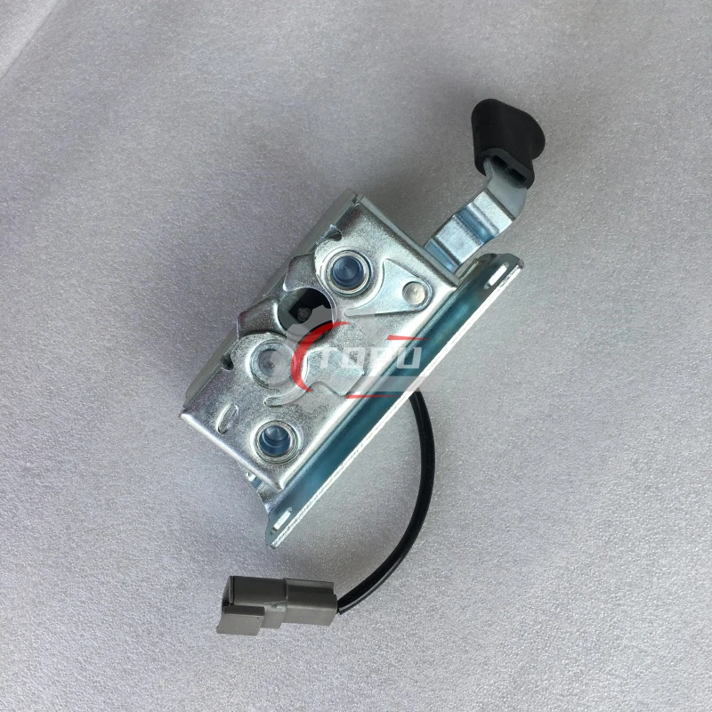 Front Door Latch 7109661 for Bobcat S450 S510 S550 S650 S750  751 753 763 773 863 864 873