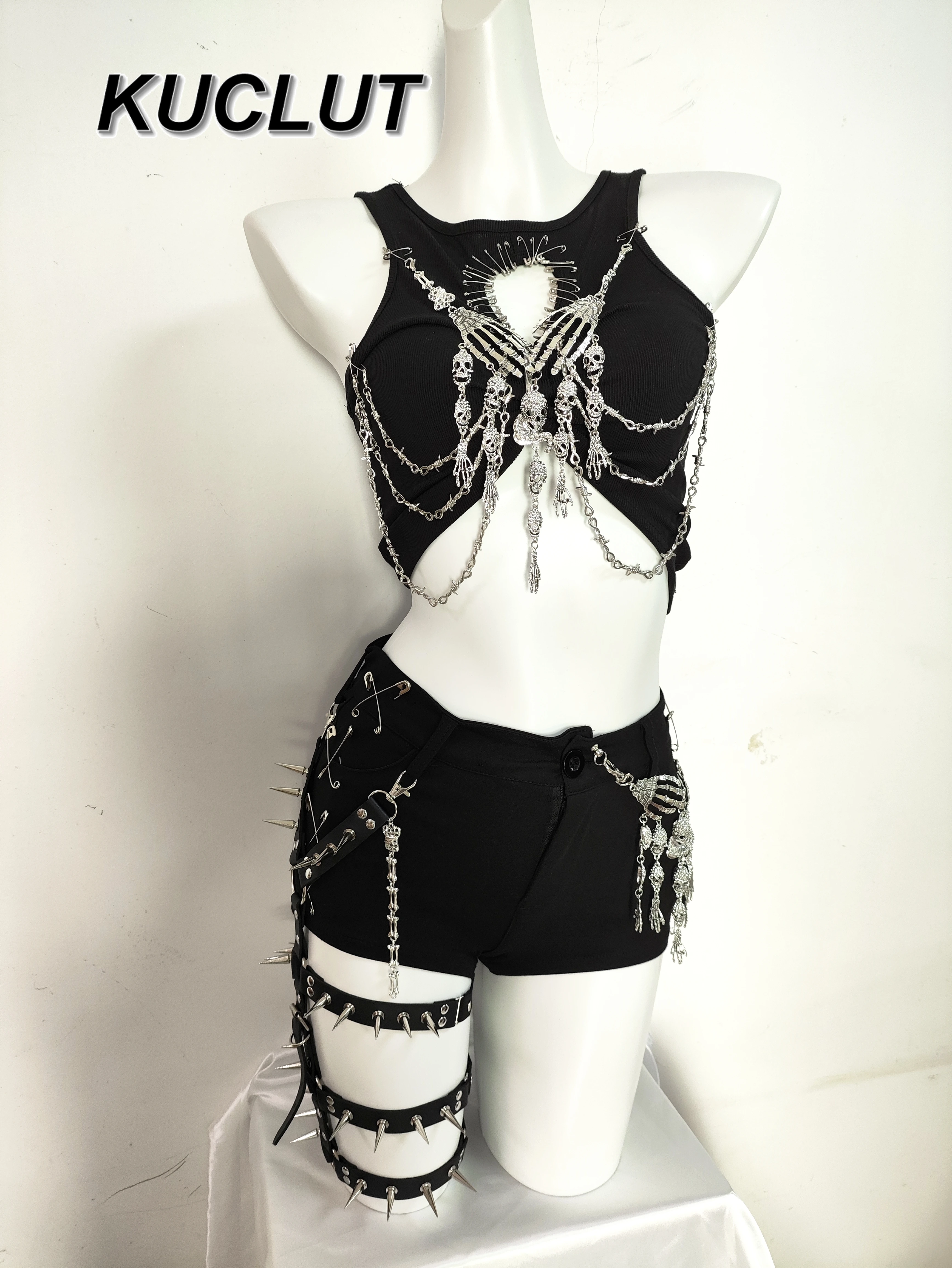 

Women's Two Piece Set Punk Y2K Style Hot Girl Sexy Chain Vest Rivet Short Top and Shorts Sets Fashion Summer Casual Suit