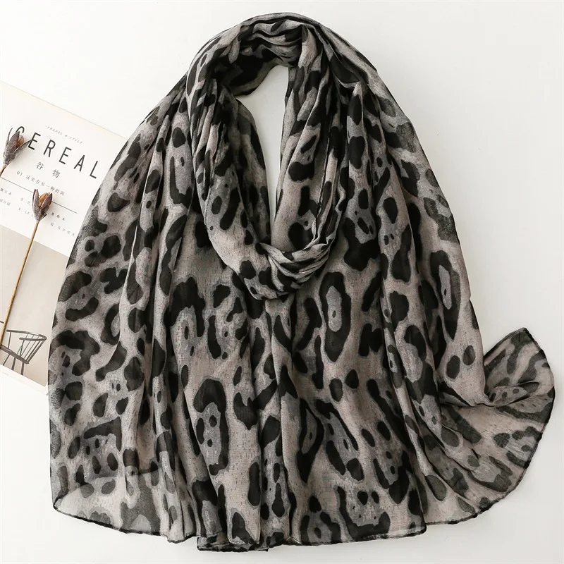Winter Soft Thin Sexy Leopard Cotton Viscose Shawl Scarf Lady High Quality Print Pashmina Stole Bufandas Muslim Hijab 180*90Cm