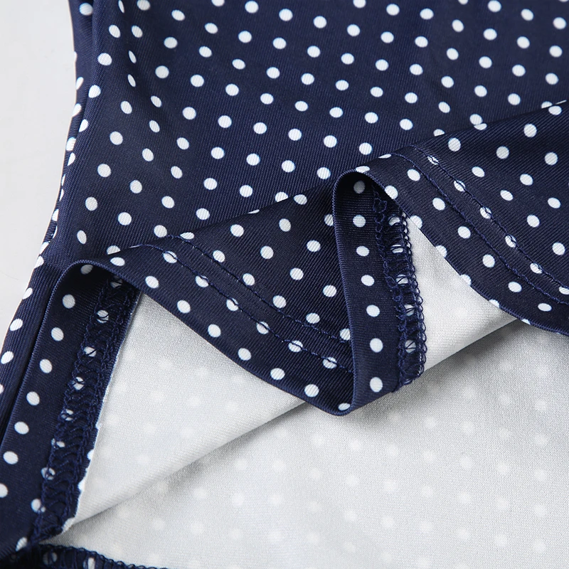 SUCHCUTE Coquette Retro Damen Polka Dot Camisole V-Ausschnitt Spitzenbesatz Spaghettiträger Gerafftes Slim Fit Blaues Y2K Ausgeh-Crop-Tanktop – Detail 9