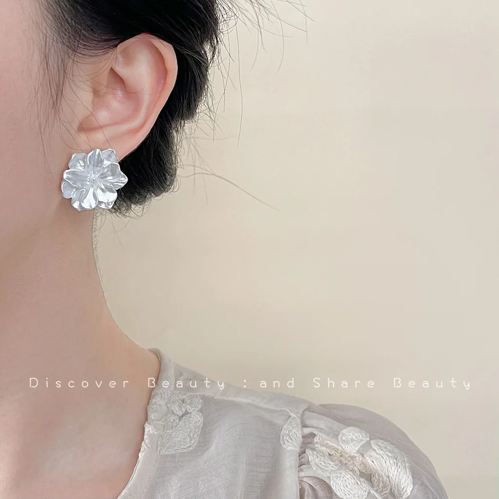 DIY accessories Mori super fairy gardenia flower stud earrings women's niche design sense rose earrings Korean fashion small fre