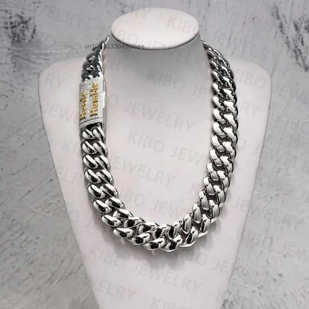 

Hiphop Men Jewelry Iced Out Moissanite Lock Clasp 26mm 925 Sterling Silver Miami Cuban Link Chain