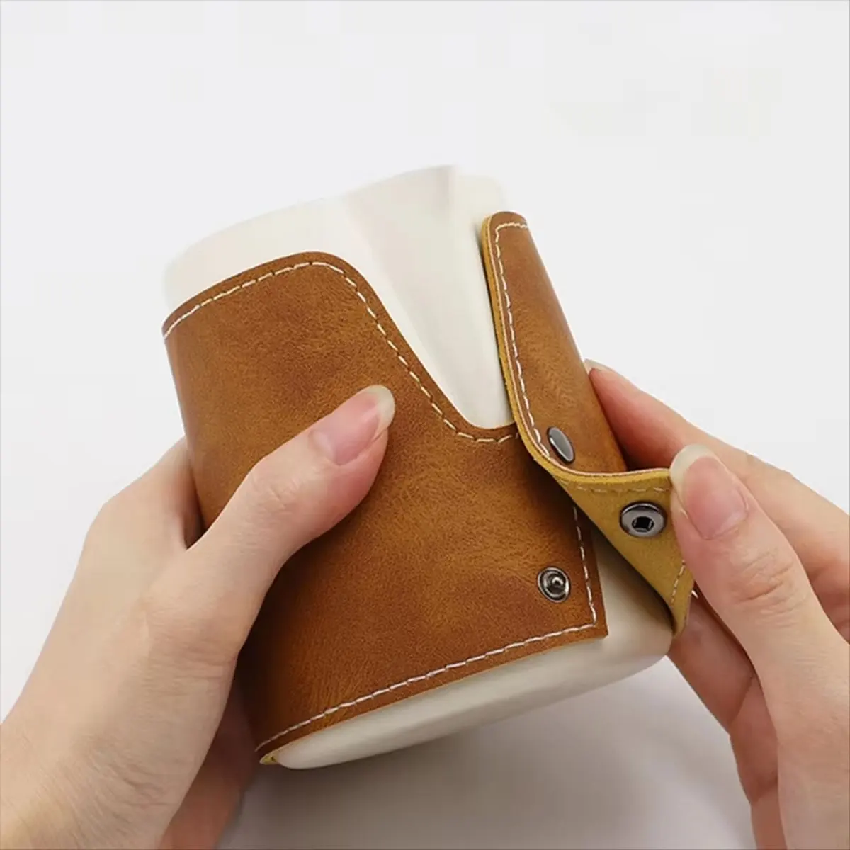 A56K 400ml Stainless Steel Milk Frothing Jug with Leather Cover - Vintage Style Coffee Art Pitcher for Latte & Cappuccino A