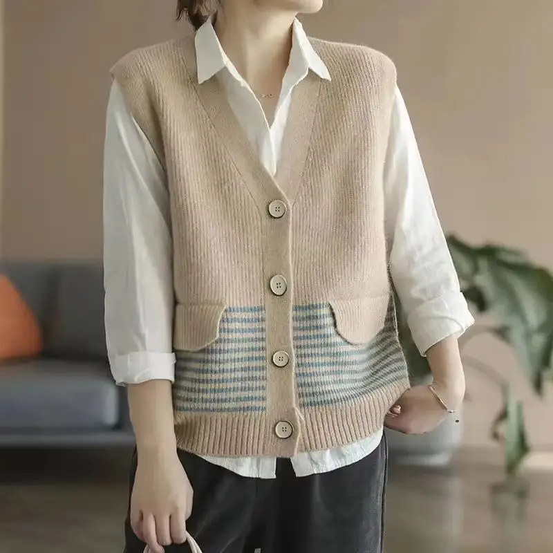 

2025 New Spring Autumn V-Neck Sweater Vest Female Top Stripe Knitted Waistcoat Women's Jacket Retro Fashion Sleeveless Lady Coat