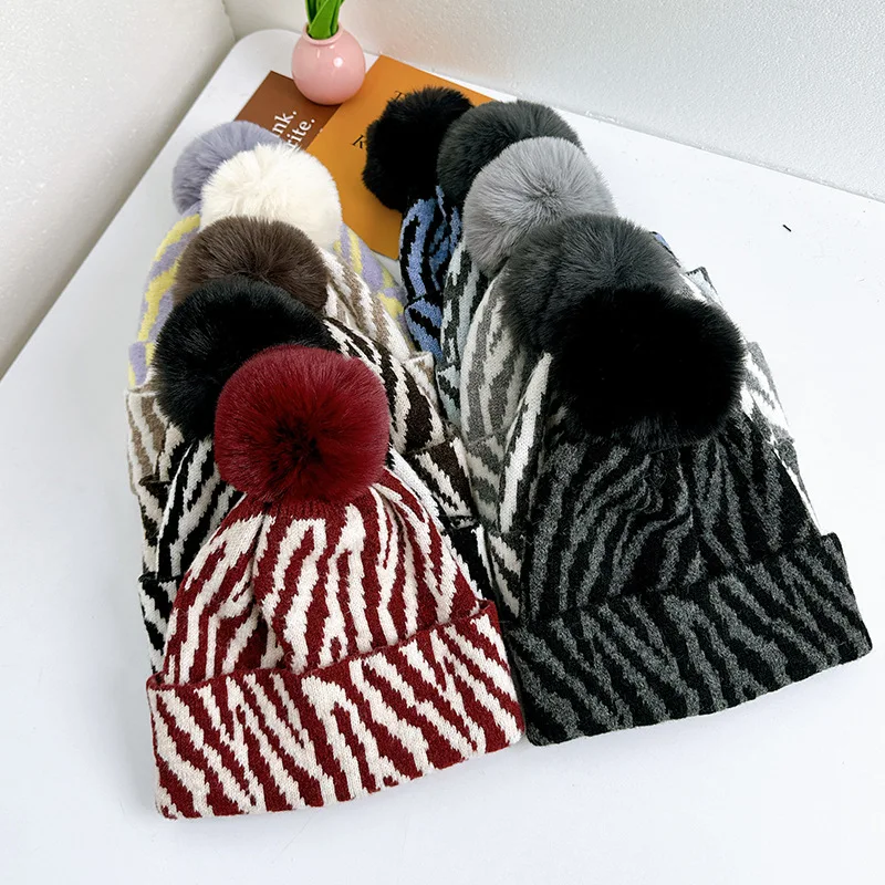 Winter Outdoor Riding Thickened Ear Protectors Wool Zebra Pattern Versatile Knitted Hat Thermal Pullover Hat Female Tide
