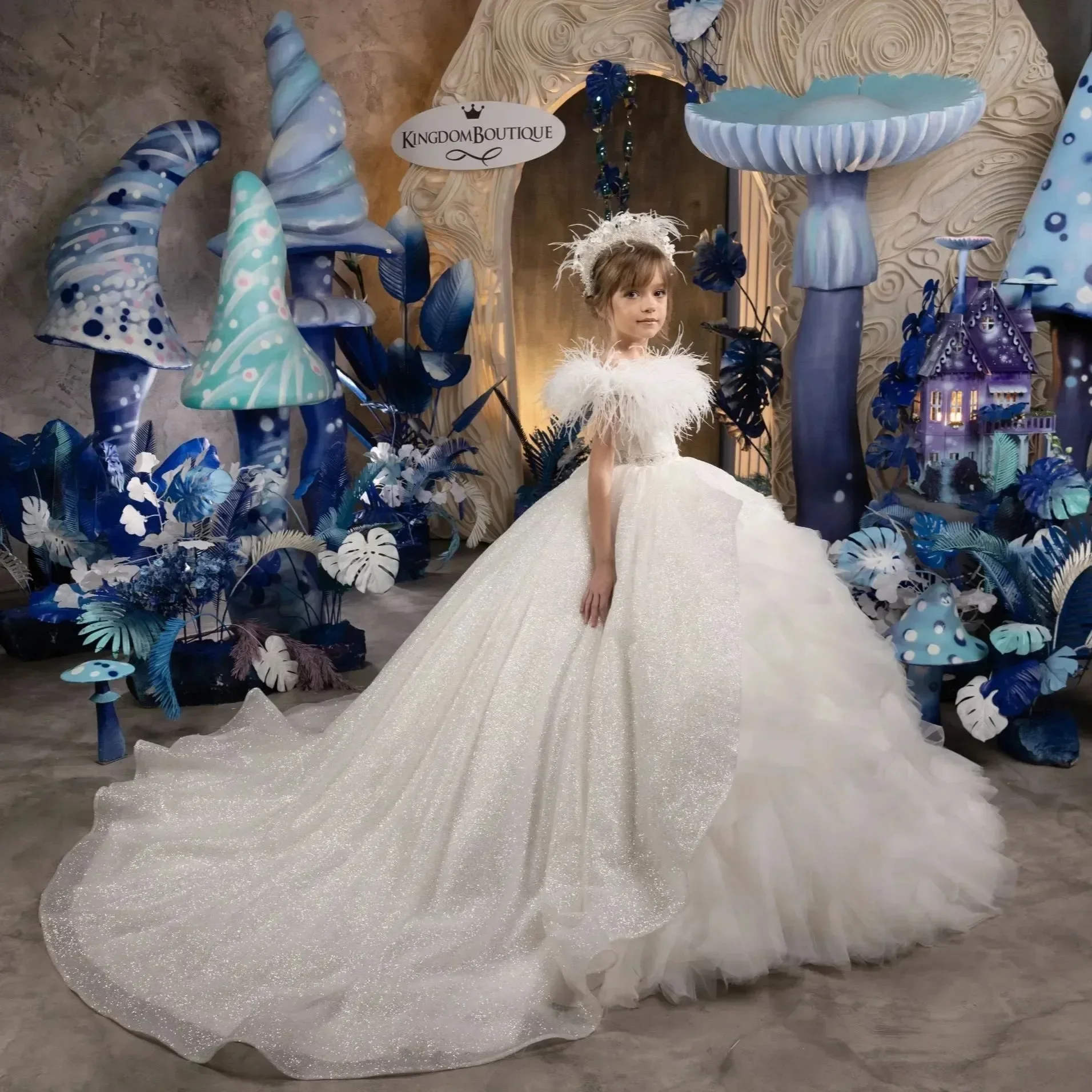 Pageant Gown for Wedding Feather Ruffles Tiered Floor Length Birthday Party First Communion Gowns White Flower Girl Dresses