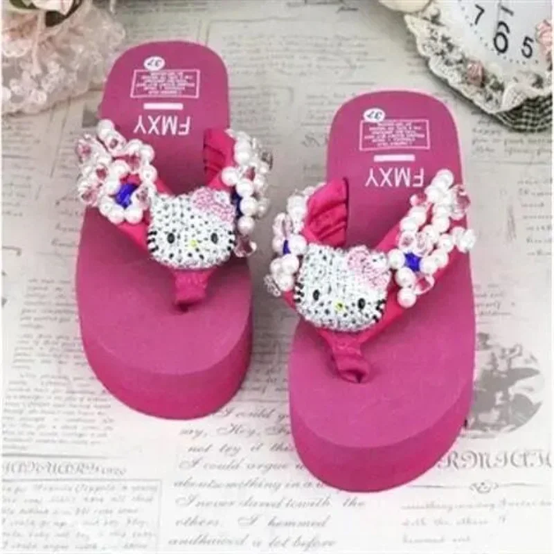 Sanrio Y2k Millennial Spice Girl Hello Kitty Flip Flops Lovely Girl Beach Slippers Harajuku Full Diamond Wedge Muffin Slippers