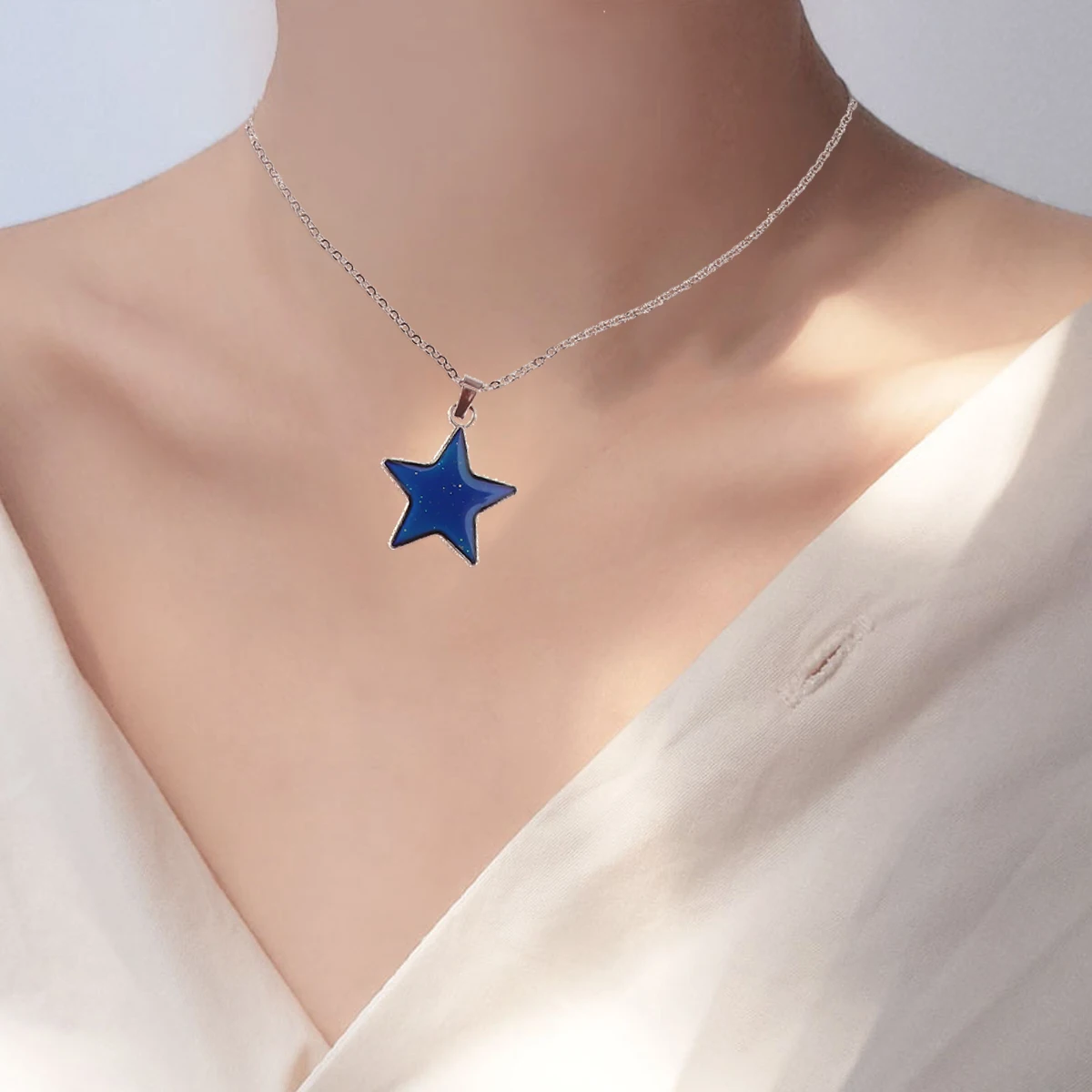 

Color Changing Neck Jewelry Women Elegant Mood Pendant Fashion Pendant Birthday Star Necklace Women Necklace Gift
