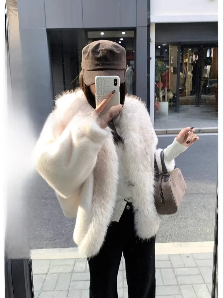 

EKOOL Luxury Feel Fur Collar Leather Fur Inteated Eco-friendly Fur Coat Women Winter Loose Warmth Outerwear Straight Hem Da...
