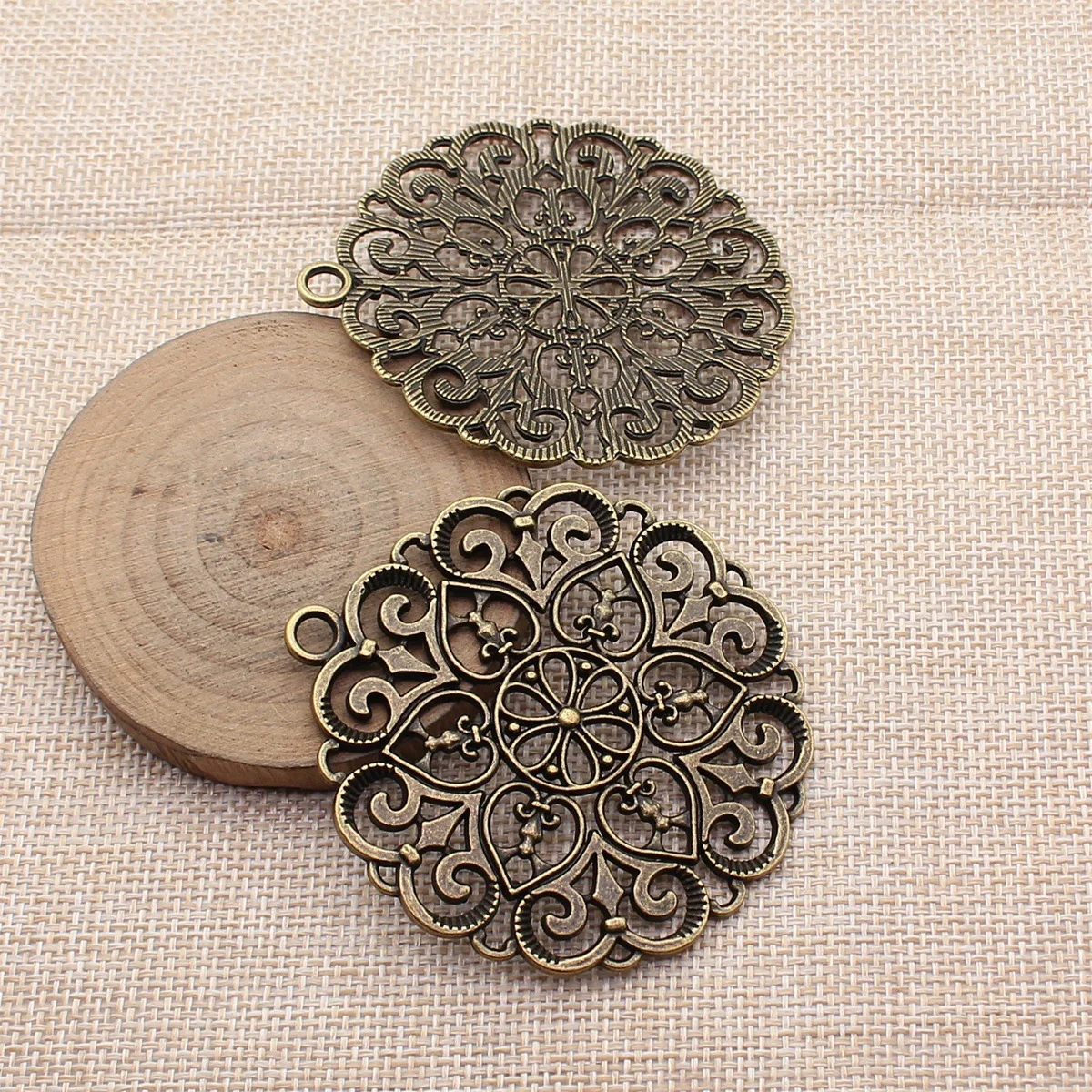 2pcs 67x61mm(2.64x2.4inch) Antique Bronze Color Hollow Out Flower Pattern Round Pendants DIY Jewelry Making Accessories