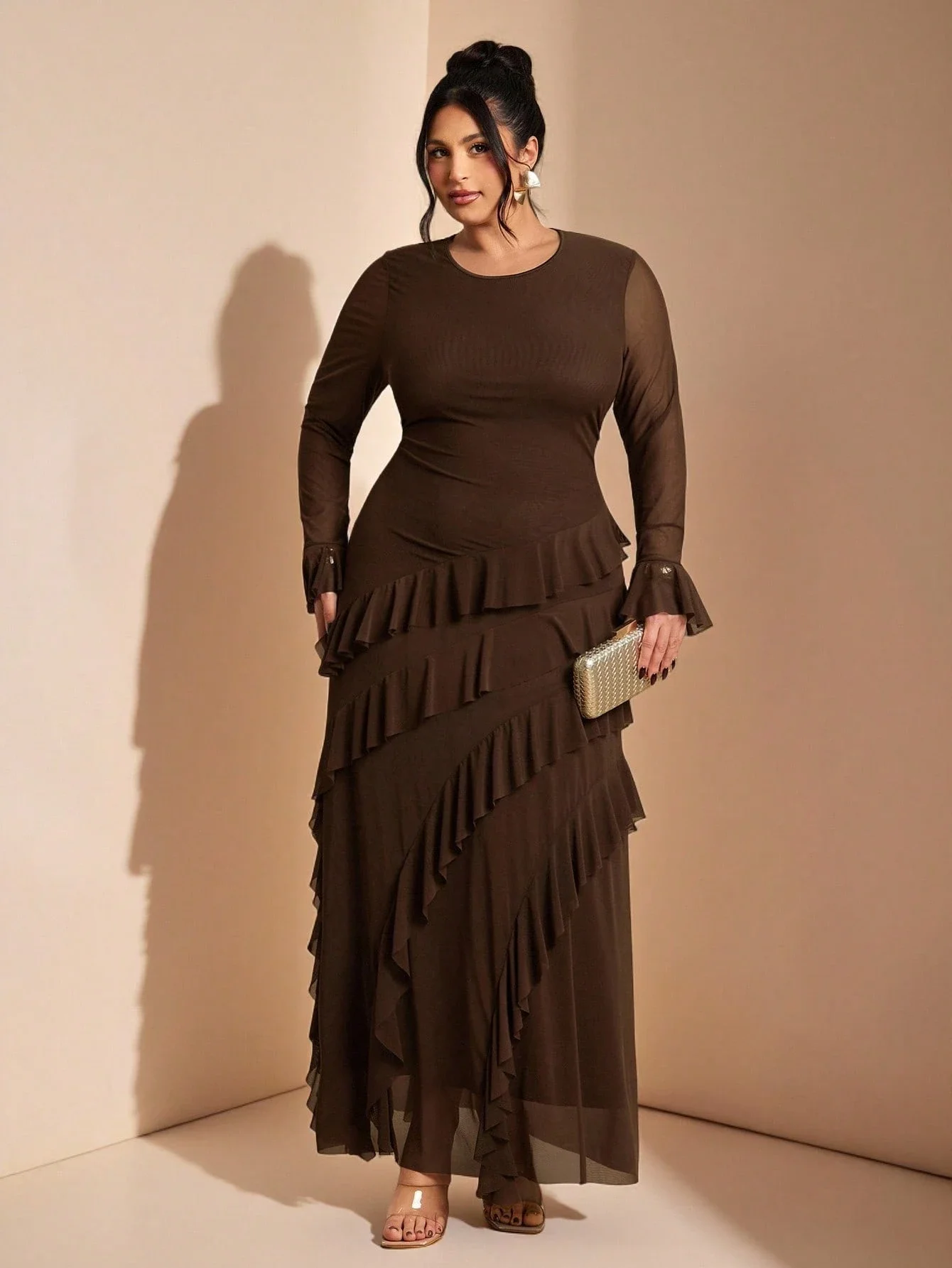 

Elegant Plus Size Long Dress With Ruffle Hem And Flare Sleeve For Formal Occasion