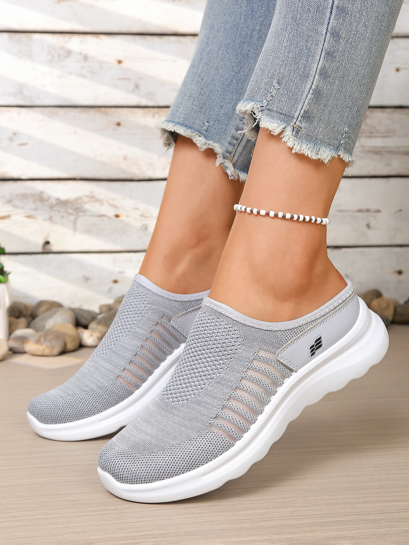 2026 Neue Damen-Hohlnetz-Slipper mit rückenfreiem Design, leichte Plateau-Walkingschuhe, bequeme Outdoor-Freizeitschuhe aus Netzstoff – Detail 4