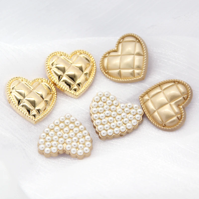 Gold Large Metal Heart Buttons For Clothing Coat Dress Sweater Vintage Decorative Buttons Wedding Sewing Accessories Wholesale